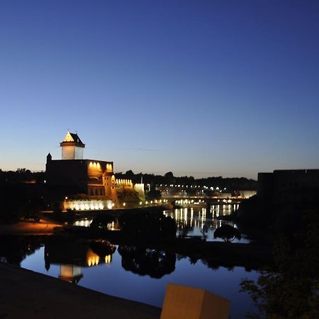 Grafovi Apartments Narva Eksteriør billede